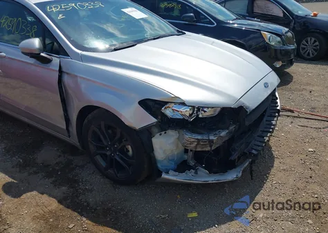 2018 Ford Fusion Se z USA, uszkodzony, nr VIN 3FA6P0H78JR114147